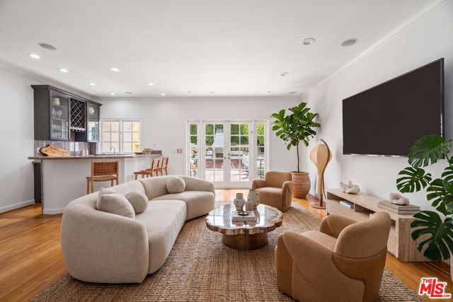 439 S Beverwil Drive, Beverly Hills, CA 90212