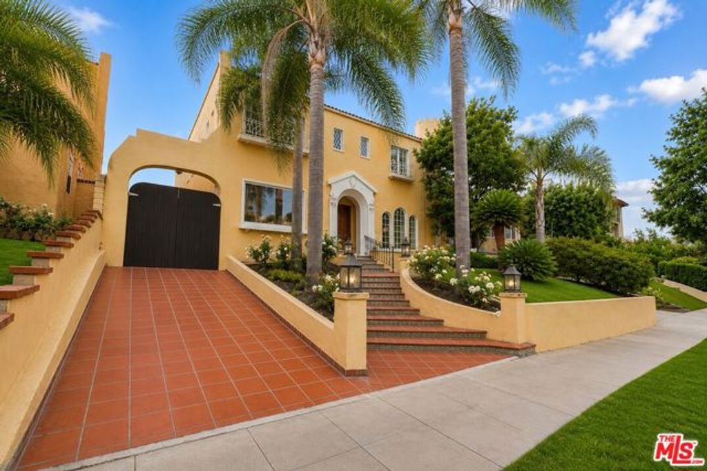 439 S Beverwil Drive, Beverly Hills, CA 90212
