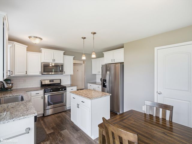 3208 Hill Hollow Lane, Howell, MI 48855