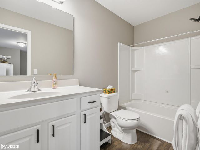 3208 Hill Hollow Lane, Howell, MI 48855