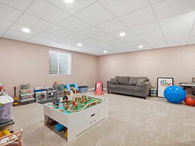 3208 Hill Hollow Lane, Howell, MI 48855