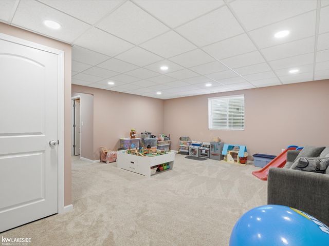 3208 Hill Hollow Lane, Howell, MI 48855