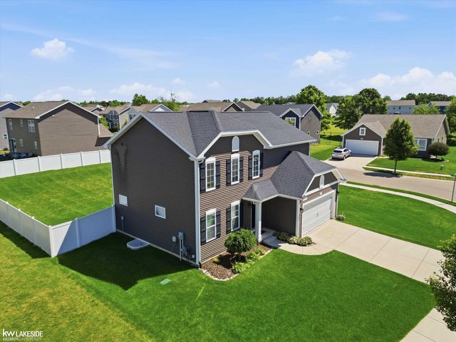 3208 Hill Hollow Lane, Howell, MI 48855