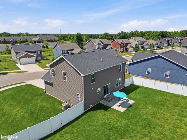 3208 Hill Hollow Lane, Howell, MI 48855