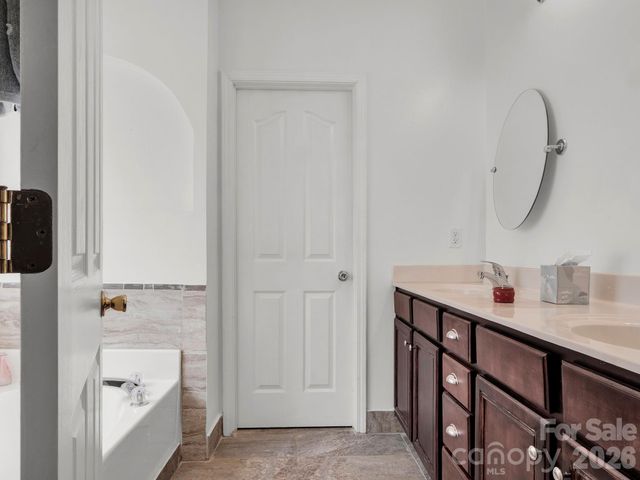 5912 Almond Road, Charlotte, NC 28227