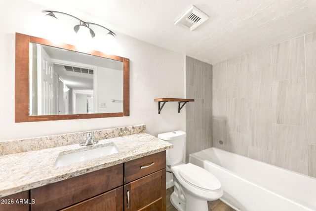 3819 W MERCER Lane, Phoenix, AZ 85029