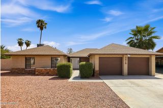 3819 W MERCER Lane, Phoenix, AZ 85029