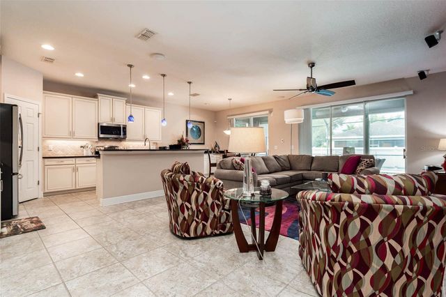 220 PARSONS WOODS DRIVE, Seffner, FL 33584