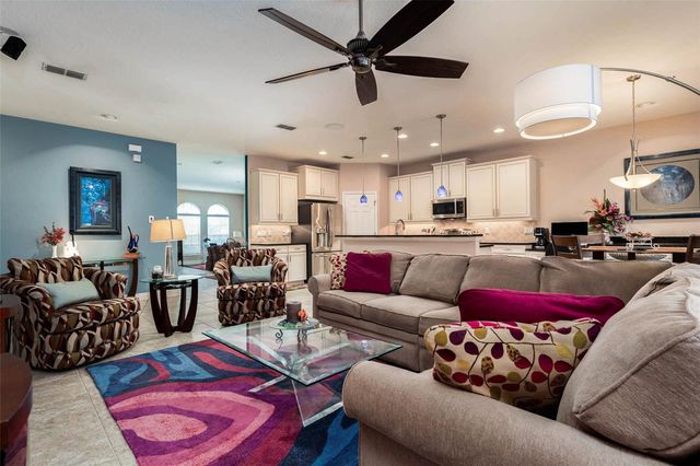 220 PARSONS WOODS DRIVE, Seffner, FL 33584