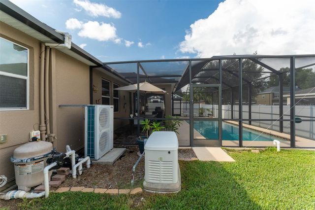 220 PARSONS WOODS DRIVE, Seffner, FL 33584