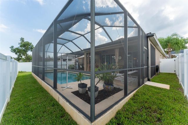 220 PARSONS WOODS DRIVE, Seffner, FL 33584
