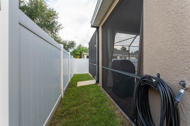 220 PARSONS WOODS DRIVE, Seffner, FL 33584