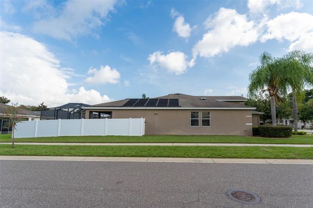 220 PARSONS WOODS DRIVE, Seffner, FL 33584