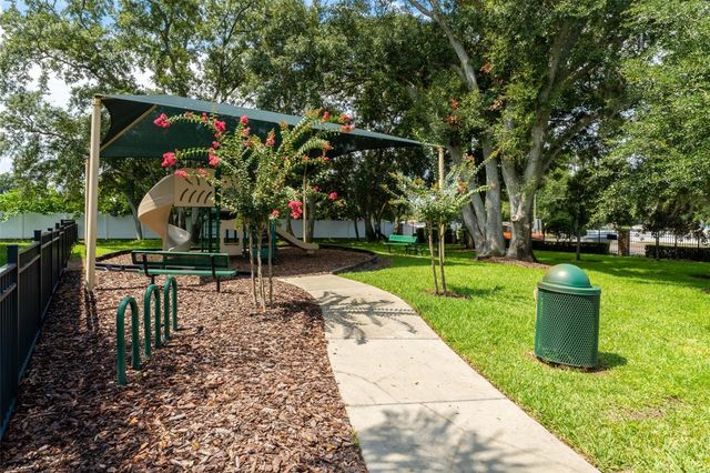 220 PARSONS WOODS DRIVE, Seffner, FL 33584