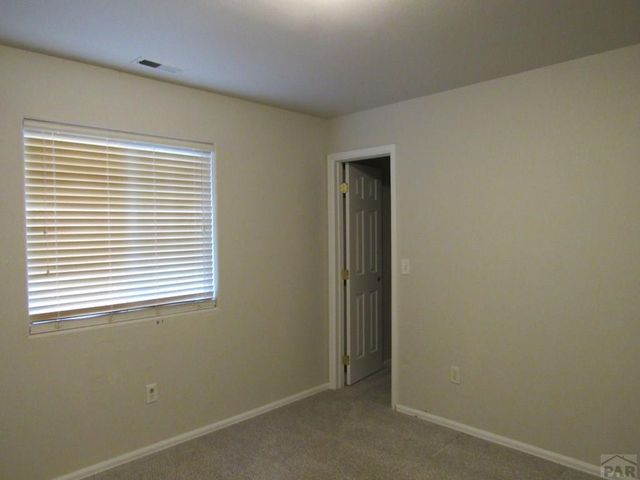 5075 Thrush Dr, Pueblo, CO 81008