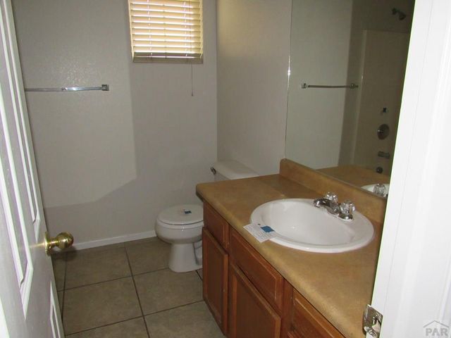 5075 Thrush Dr, Pueblo, CO 81008