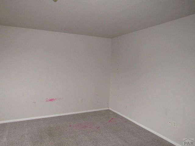 5075 Thrush Dr, Pueblo, CO 81008