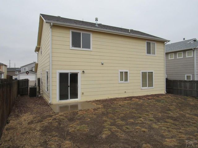 5075 Thrush Dr, Pueblo, CO 81008