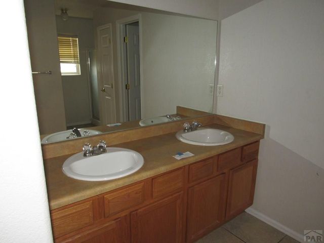 5075 Thrush Dr, Pueblo, CO 81008