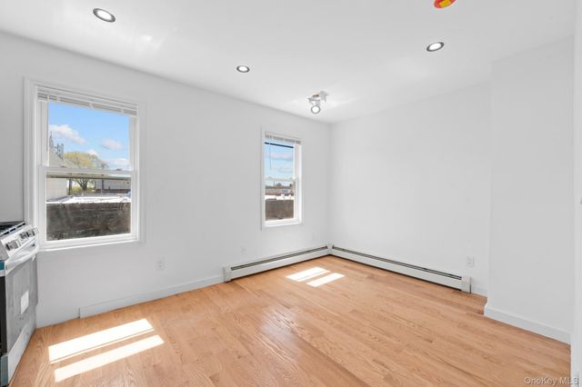 205-28 116 Road, Saint Albans, NY 11412