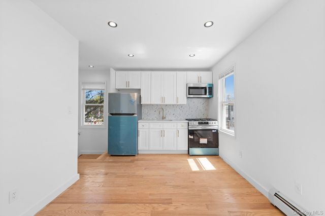 205-28 116 Road, Saint Albans, NY 11412