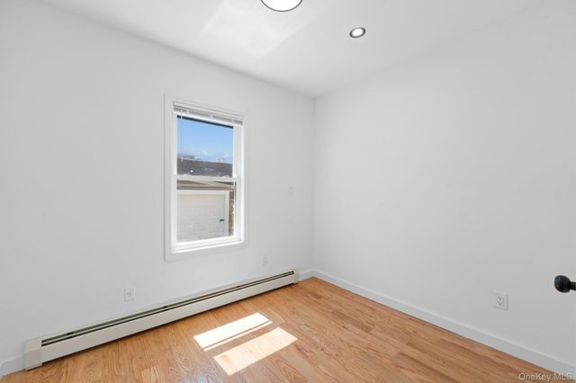 205-28 116 Road, Saint Albans, NY 11412