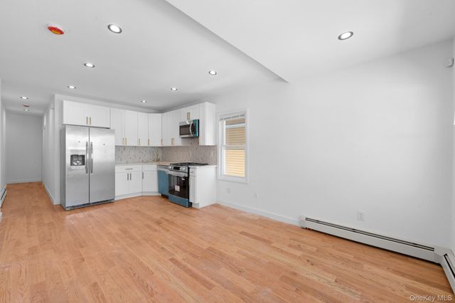 205-28 116 Road, Saint Albans, NY 11412