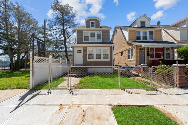 205-28 116 Road, Saint Albans, NY 11412