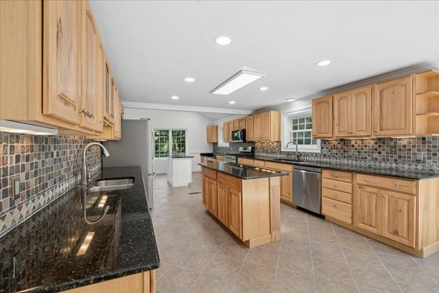 32 Thornton Ferry Road II, Amherst, NH 03031