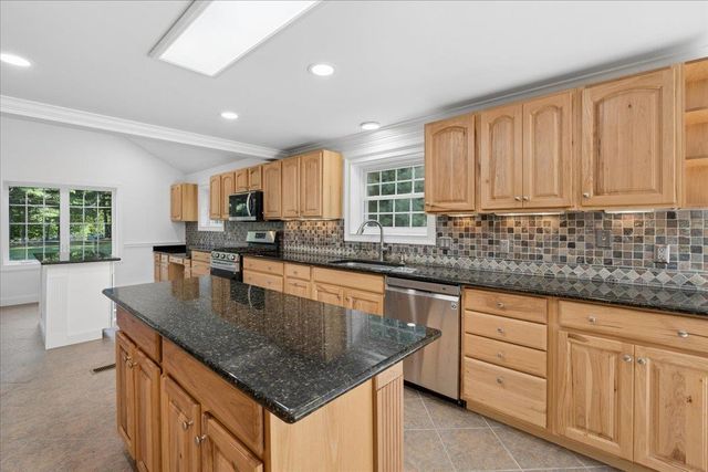 32 Thornton Ferry Road II, Amherst, NH 03031