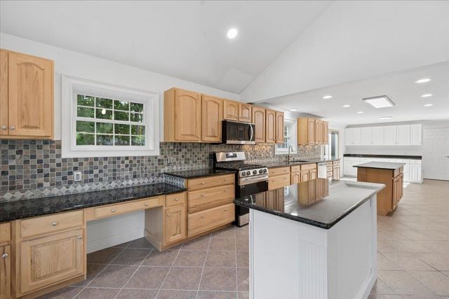 32 Thornton Ferry Road II, Amherst, NH 03031
