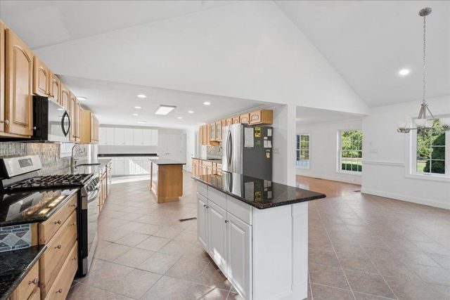 32 Thornton Ferry Road II, Amherst, NH 03031
