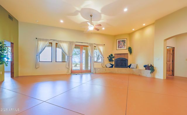 6754 E ROBERTO Loop, Hereford, AZ 85615