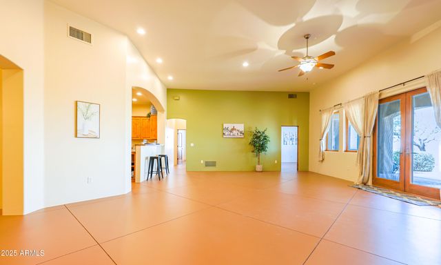 6754 E ROBERTO Loop, Hereford, AZ 85615