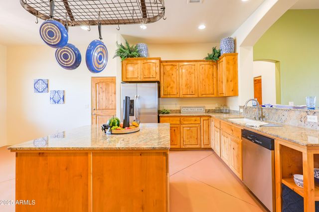 6754 E ROBERTO Loop, Hereford, AZ 85615