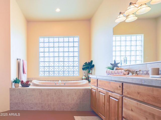 6754 E ROBERTO Loop, Hereford, AZ 85615