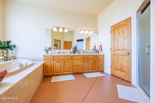 6754 E ROBERTO Loop, Hereford, AZ 85615