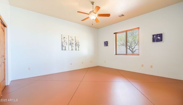 6754 E ROBERTO Loop, Hereford, AZ 85615