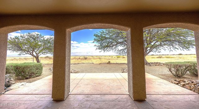 6754 E ROBERTO Loop, Hereford, AZ 85615