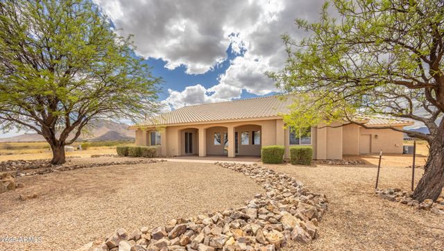 6754 E ROBERTO Loop, Hereford, AZ 85615