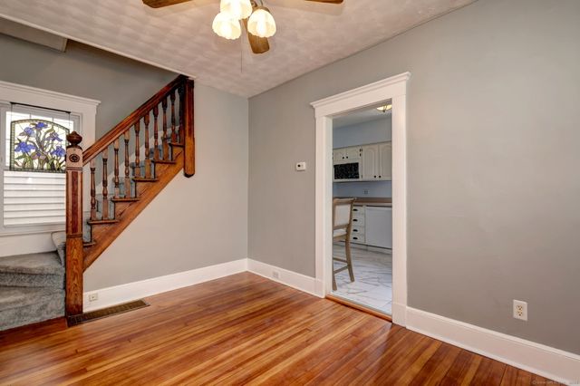 18 Court Street, Branford, CT 06405