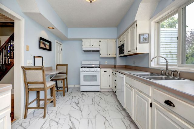 18 Court Street, Branford, CT 06405