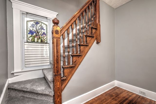 18 Court Street, Branford, CT 06405