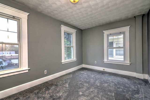 18 Court Street, Branford, CT 06405