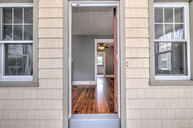 18 Court Street, Branford, CT 06405
