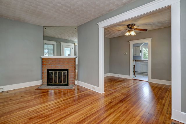 18 Court Street, Branford, CT 06405