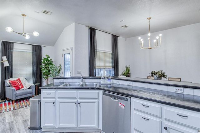 1633 Creekside Lane, Norman, OK 73071