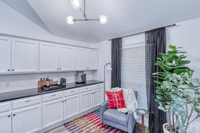 1633 Creekside Lane, Norman, OK 73071