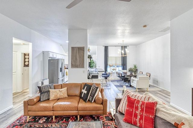 1633 Creekside Lane, Norman, OK 73071