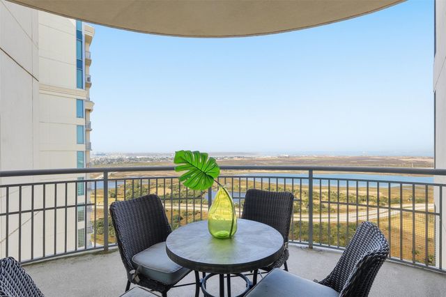 801 E Beach Drive BC2412, Galveston, TX 77550